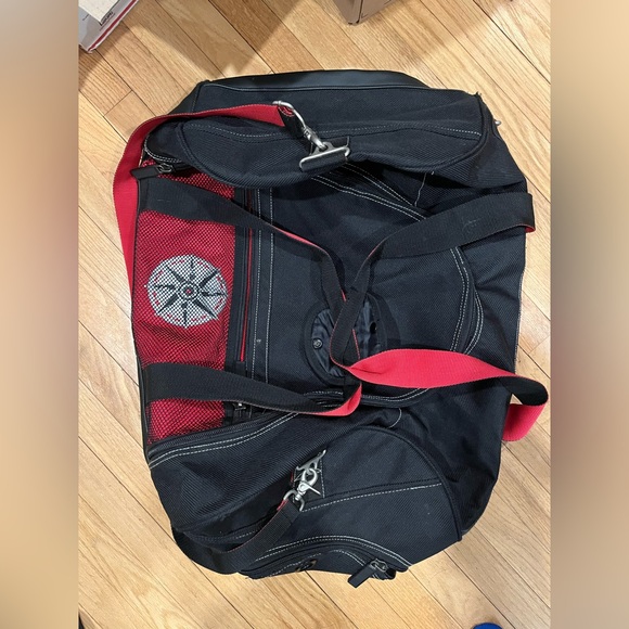 Vintage Marlboro duffle bag EUC - Picture 2 of 5